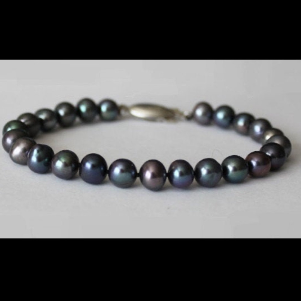 Genuine Peacock Black Pearl Bracelet